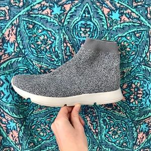 Vince Theroux Sock Slip-On Smeakers